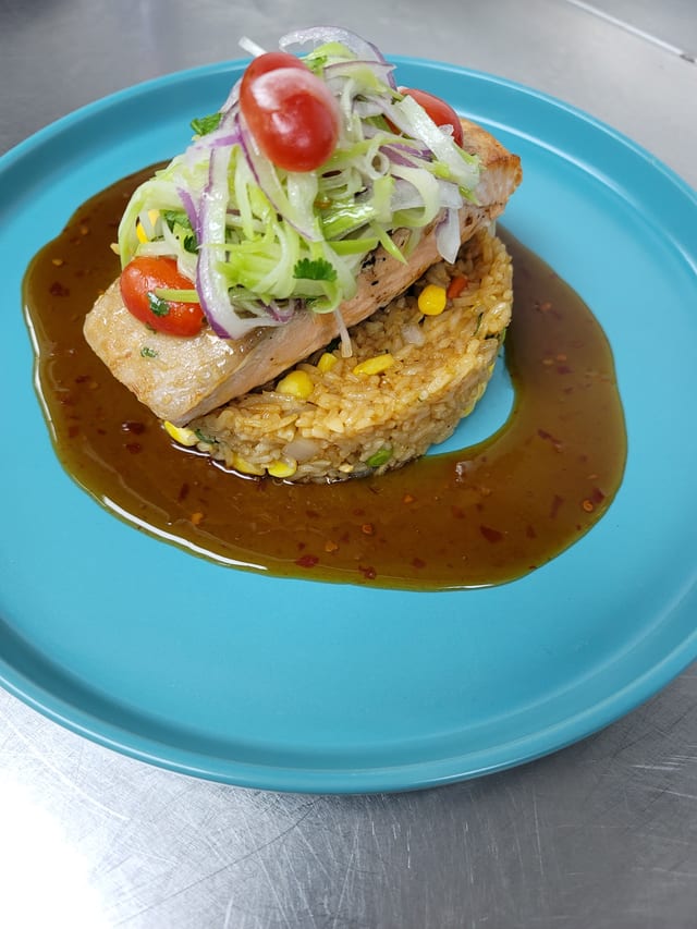 Salmon Chino-Latino.