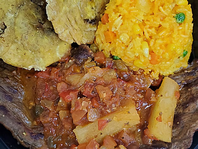 Bistec a La Criolla.