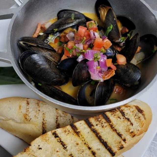 Viejo San Juan Mussles.